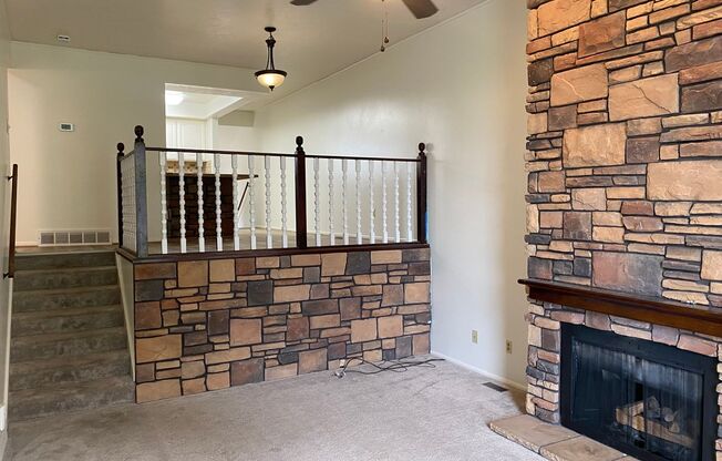 2 Weeks Rent Free! 4 Bed, 3 Bath Condo in South Ogden
