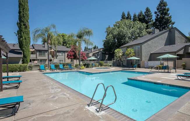 River Pointe side A swimming pool