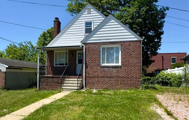 Charming 3 Bedroom/2 Bathroom Home in Parkville, MD!