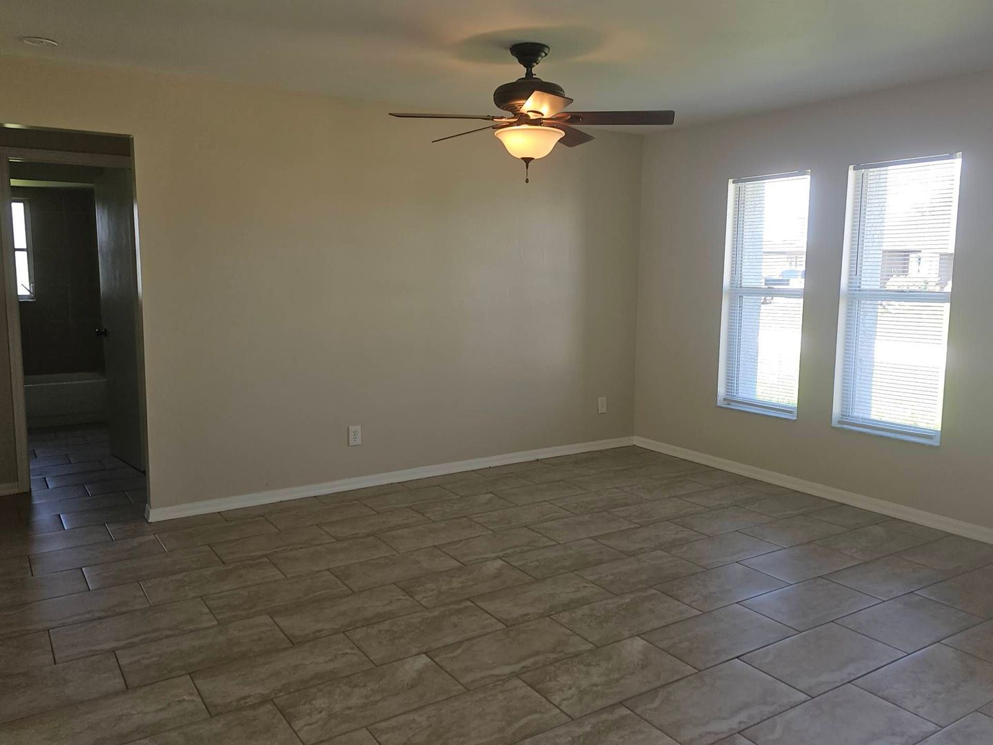 3/2/2 Single Family Home with Fenced in Yard!
