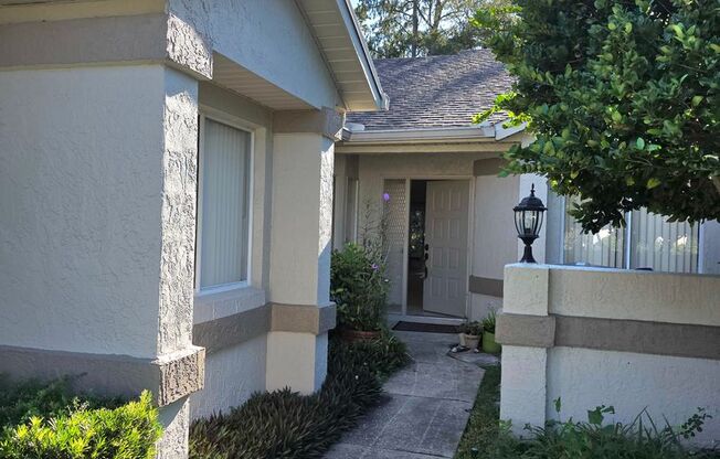 2-Bedroom Townhome with Private Courtyard and Screened Porch
