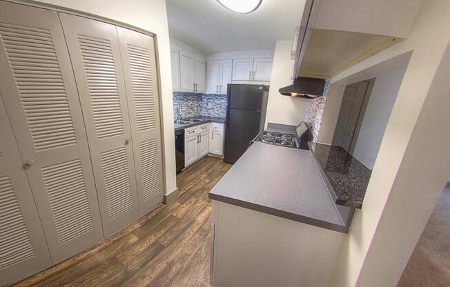 Luxury Apartments in Buckhead | Wesley Townsend Apartments | Large Kitchens