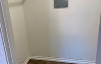 2 beds, 1 bath, $2,100, Unit 15