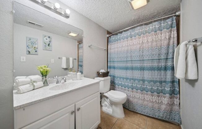 1 bed, 1 bath, 700 sqft, $779, Unit 60