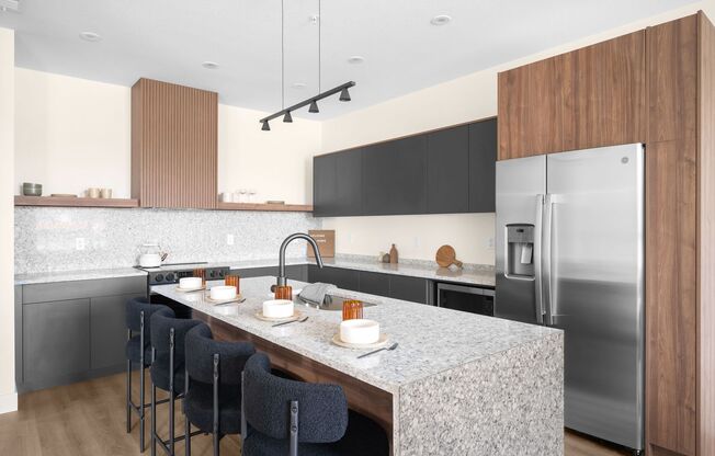 Modern Elegance: Brand New 3-Bed Townhouse-Available July 18! Limited-Time Offer: Half Off Rent for August!