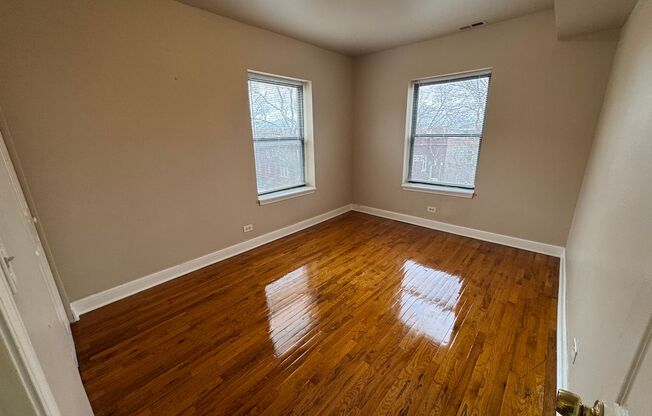 2 beds, 1 bath, $1,200, Unit 4844 #3