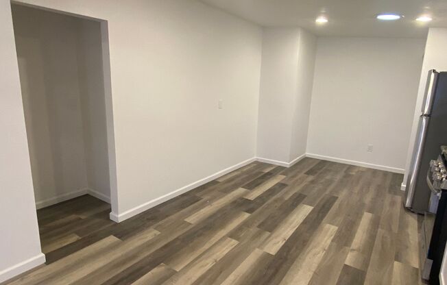 1382 1386 IVORY CT