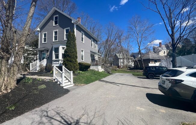 Nicely Updated 2 Bedroom Apt Near Downtown Dover