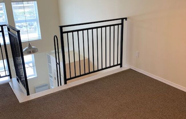 Studio, 1 bath, 346 sqft, $975, Unit 702
