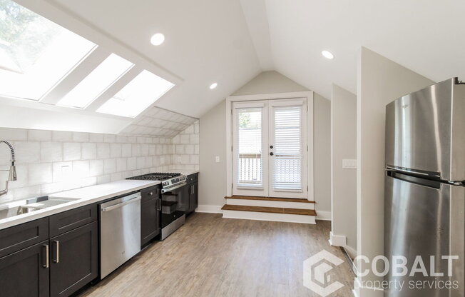 631 SEMINOLE AVE NE