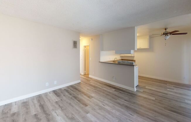 2 beds, 1 bath, 850 sqft, $1,995, Unit 17808 - 15