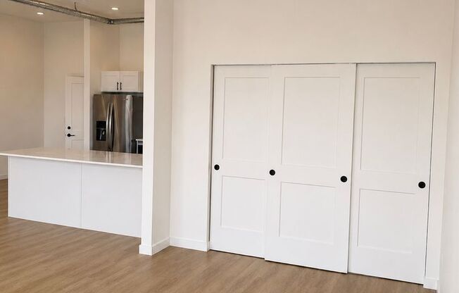 1 bed, 1 bath, 751 sqft, $1,525, Unit 124