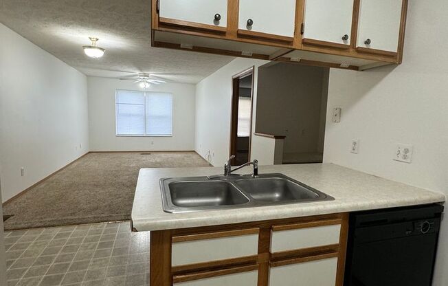 1 bed, 1 bath, 720 sqft, $699