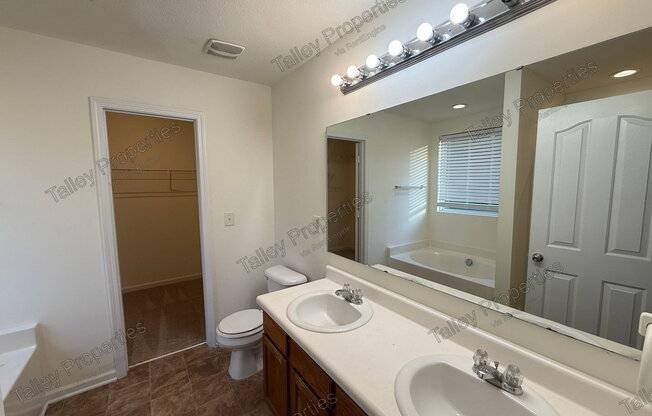 4 beds, 2.5 baths, 2,450 sqft, $2,199
