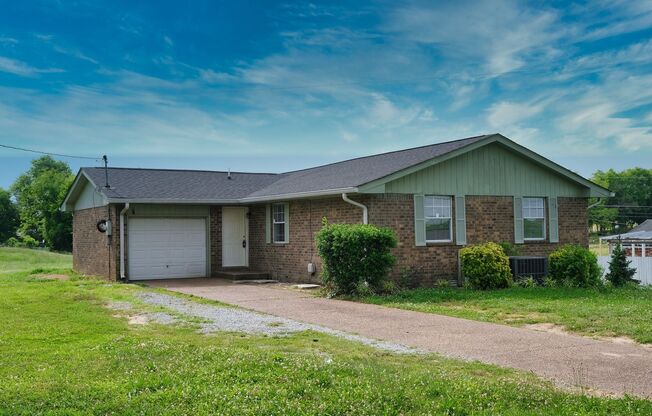 Newly Renovated 3 bed, 2 Bath House in Gallatin TN!