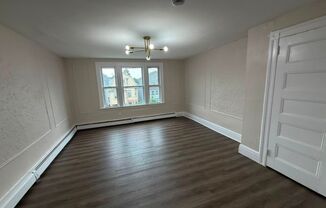 224 N 9th St