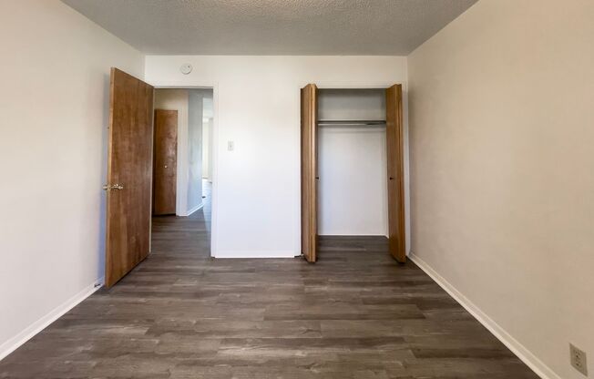 2 beds, 1 bath, 907 sqft, $895, Unit 1F