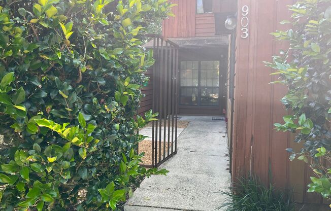 3/3 (Rockwood Villas) Welcome to this charming townhome nestled in a prime location, just moments away from the Oaks Mall, UF, and convenient access to I-75