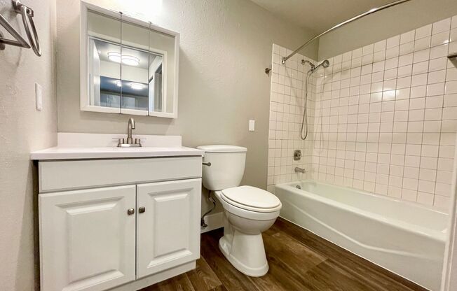 1 bed, 1 bath, 636 sqft, $1,695, Unit 227