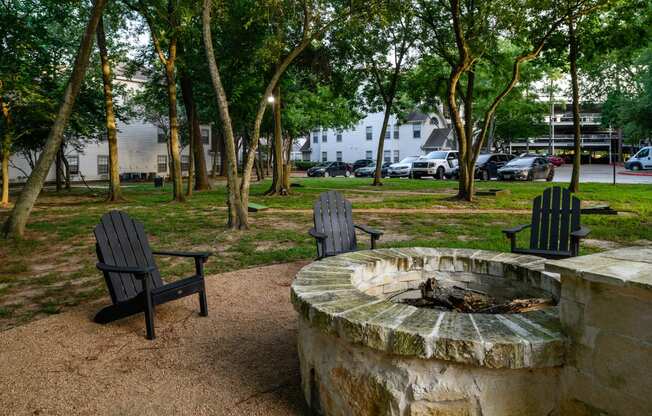 Outdoor sitting area at The Grove at White Oak Apartments, The Barvin Group, Houston, 77008