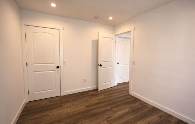 1237 West 93rd Street