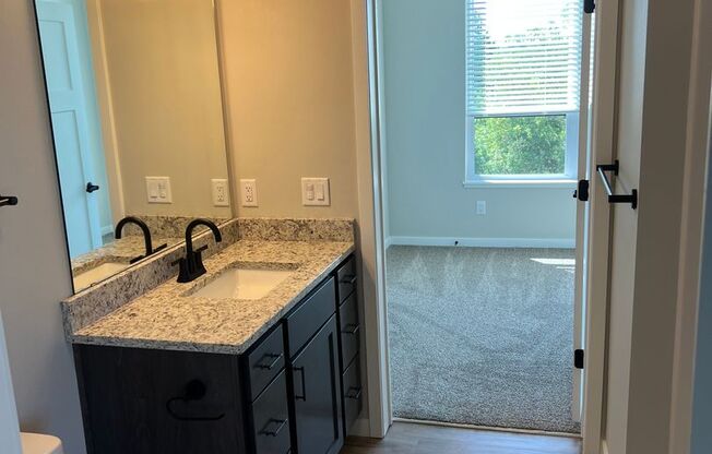 3 beds, 2 baths, 1,006 sqft, $1,800, Unit 500-312