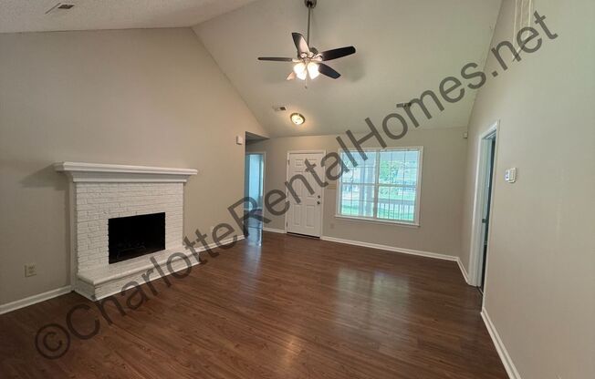 3 bedroom 2 bathroom home in Charlotte!