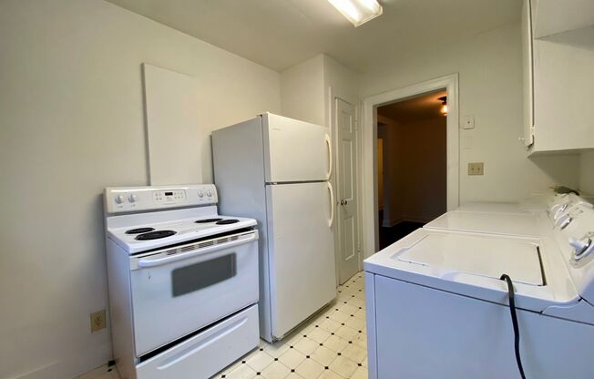 Charming 2 Bedroom Cottage in Green hills