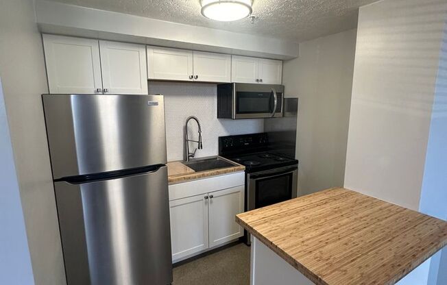 1 bed, 1 bath, 641 sqft, $1,750