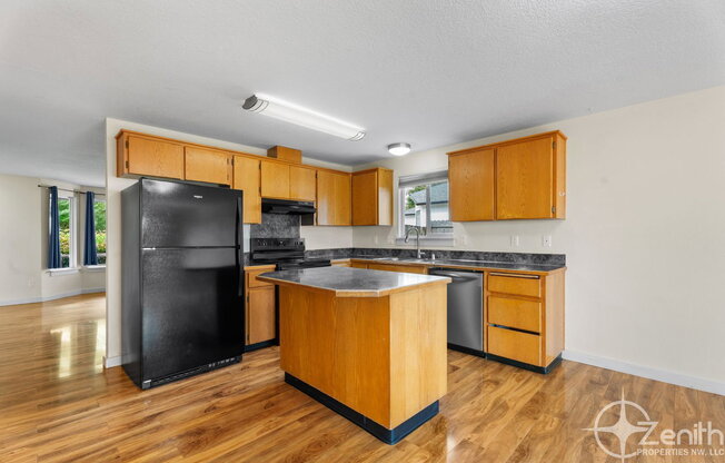 3 beds, 2 baths, 1,416 sqft, $2,495