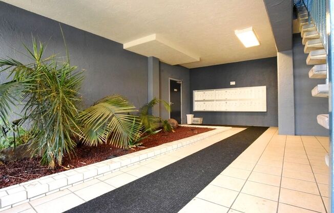 1p298 - Northwood Court Apartments