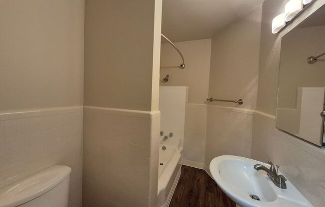 Studio, 1 bath, $1,425, Unit 212