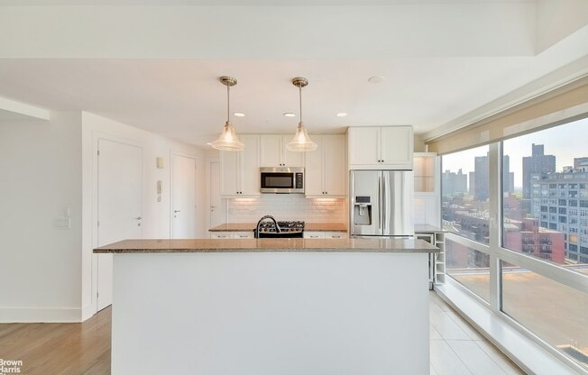 446 KENT AVE