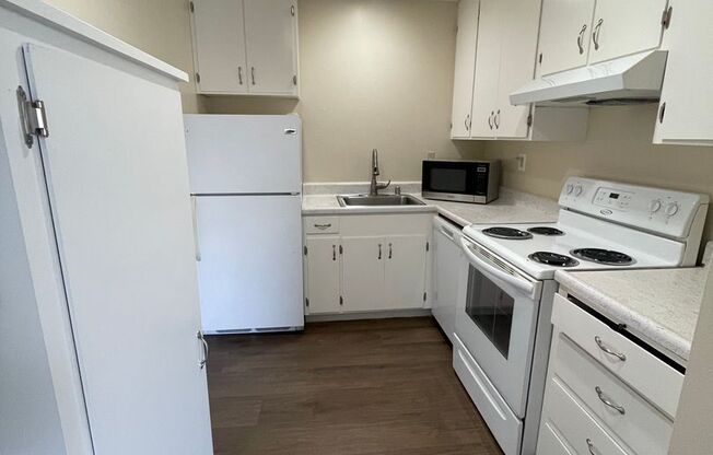0087 - 1521 Lago St.