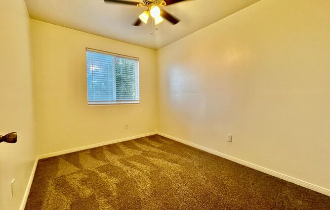 4018 - 4020  Swift Ave