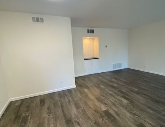 1 bed, 1 bath, 950 sqft, $2,350, Unit 206