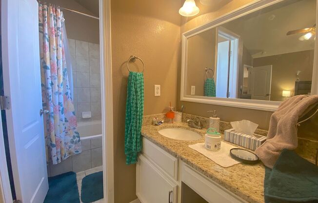 3 beds, 2.5 baths, $1,900
