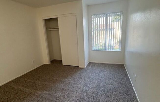 2 beds, 1 bath, 790 sqft, $1,650, Unit 08