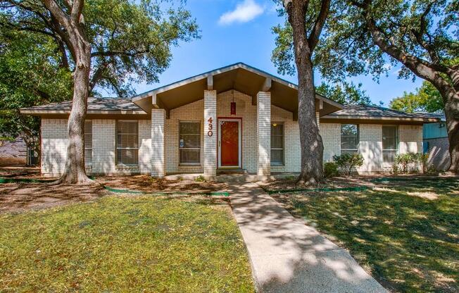 430 Sandy Trail