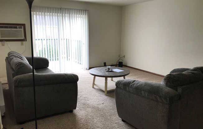 1 bed, 1 bath, $500