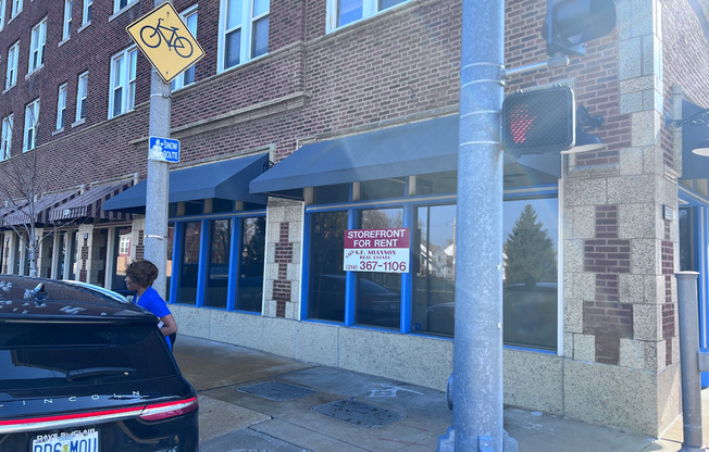 Studio, 1.5 baths, 1,300 sqft, $1,950, Unit 3855