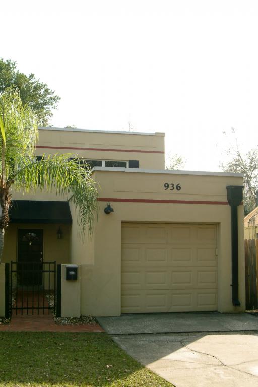 936 ARAGON AVE
