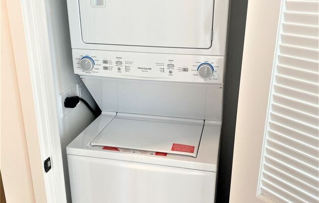 Studio, 1 bath, 464 sqft, $2,445, Unit 411