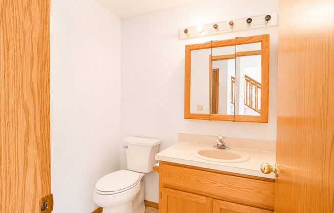 Spacious Kelso Home for Lease w/ Additional Shop Space - 226 Sparks Dr Kelso, WA