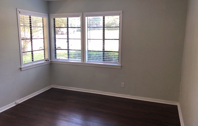 2 beds, 1 bath, $1,650