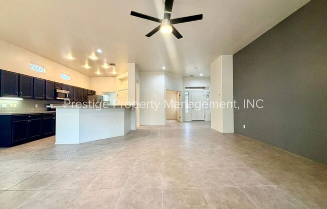 Gorgeous 55+ community home located in Heritage Highlands at Dove Mountain!!!