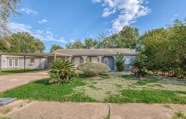 Affordable spacious 4bed/2bath single-family house!