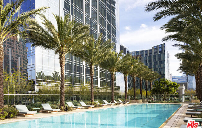 3 beds, 2.5 baths, 1,626 sqft, $5,700, Unit 2910