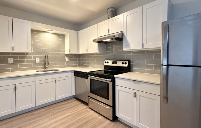 2 beds, 1 bath, 700 sqft, $1,465, Unit 34