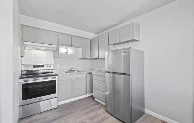 2 beds, 1 bath, 840 sqft, $1,350, Unit 695